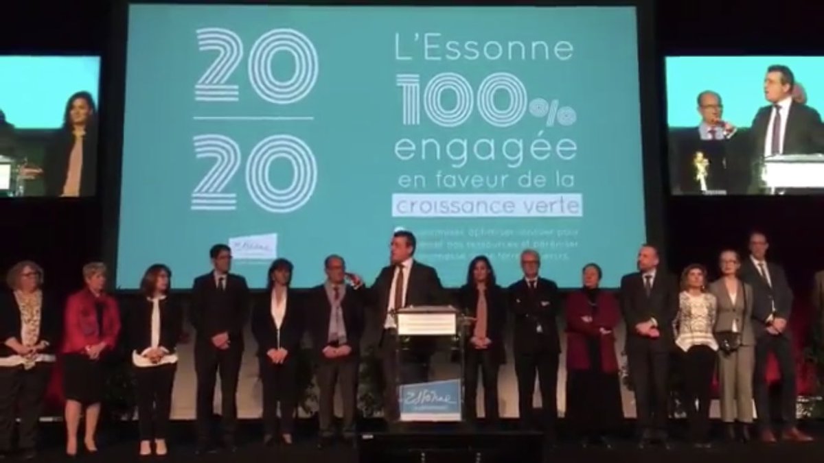 JPDugoinClement's tweet photo. Très heureux que lors des vœux du @CDEssonne , @durovray ait indiqué que 2020 sera l’année de la préparation des futurs grands chantiers du département, parmi lesquels la Desserte du Val d’Essonne, cad la déviation de #Mennecy #Ormoy attendue par les habitants du Sud Essonne. https://t.co/TPJdVSHNXc