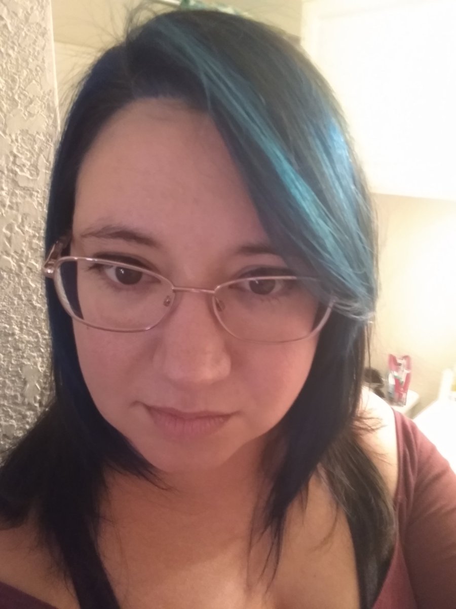 Alethea_Ashton's tweet photo. The blue is back, baby! #PowerColour #TheWayiSpelledColorJustTriggeredYouDidntIt https://t.co/8QYCDv0XYI