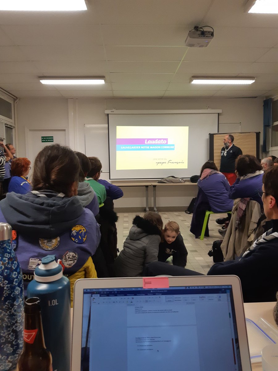 Présente en conseil territorial <a href="/sgdf29/">STEPH GARCIA</a> pour la <a href="/IXemeMarine/">SGDF - IXème Marine  Brest</a> après un retour sur les actions menées et les projets à venir place à la conversion écologique @sgdf @RNOuestSGDF