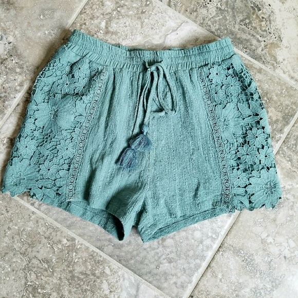 So good I had to share! Check out all the items I'm loving on @Poshmarkapp #poshmark #fashion #style<a href="/tag/fashion"class="tags"><span>#fashion</span></a><a href="/tag/shopmycloset"class="tags"><span>#shopmycloset</span></a><a href="/tag/style"class="tags"><span>#style</span></a><a href="/tag/poshmark"class="tags"><span>#poshmark</span></a><a href="/tag/pinkvictoriassecret"class="tags"><span>#pinkvictoriassecret</span></a>