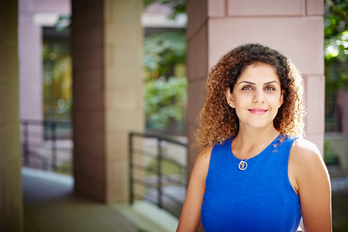 E4Dca's tweet photo. Today’s chat is going to be out of this world! We have Dr. Sara Mazrouei aka @SciCommSara joining us! #CdnSciChat https://t.co/O6Cp6XnOJx