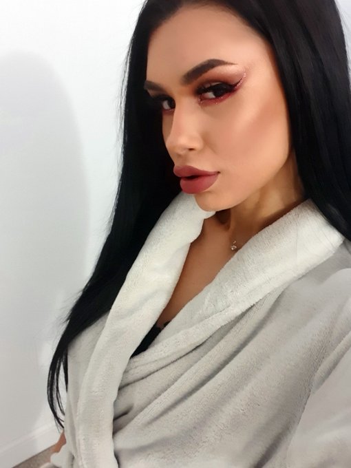 #sexiest #hottest #midnightlove  It's 🌡gettin' 🔥hot in here... Do you have something to cool💦off❓  Come<a href="/tag/sexiest"class="tags">#sexiest</a><a href="/tag/hottest"class="tags">#hottest</a><a href="/tag/midnightlove"class="tags">#midnightlove</a>