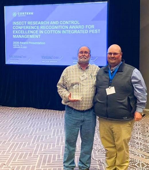 ArkansasEPP's tweet photo. Congratulations Gus Lorenz!!! For receiving the
2020 Award of Excellence in Cotton IPM at this year's Beltwide Cotton Conference in Austin, TX.
Gus was recognized for his outstanding and sustained record of excellence in cotton IPM research and application. https://t.co/bX02BB1m1W