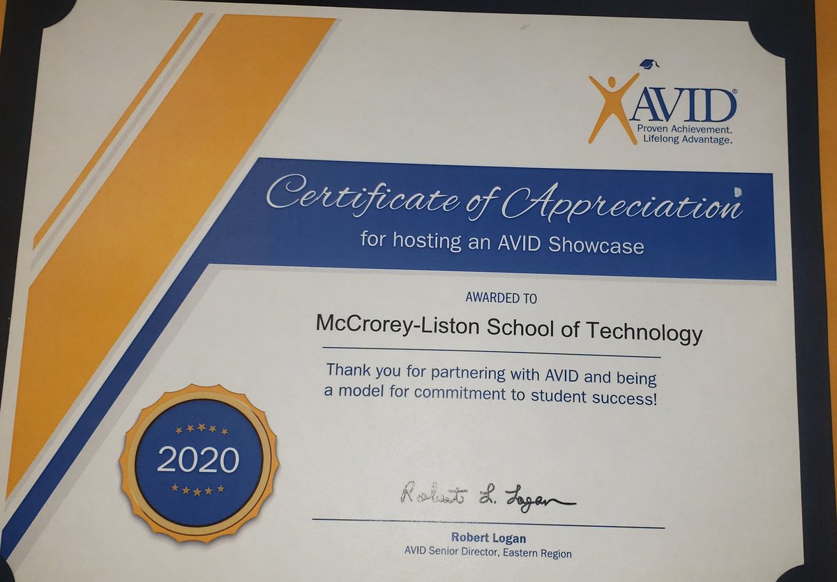 McCroreyListon's tweet photo. AVID Program Managers presented @McCroreyListon with a Certificate of Appreciation for hosting its first AVID Showcase. #greatjobeagles @BellPrincipal #MLSTAVID @Smartin_AVID https://t.co/Nk8mV0JzKk