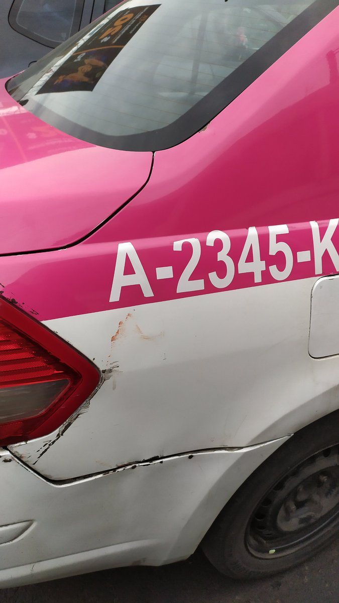 UlisesG21780571's tweet photo. @LaSEMOVI  @UCS_GCDMX este taxi dice que puede cobrar lo que quería ¿ Es correcto? https://t.co/0NEzzUnYJN