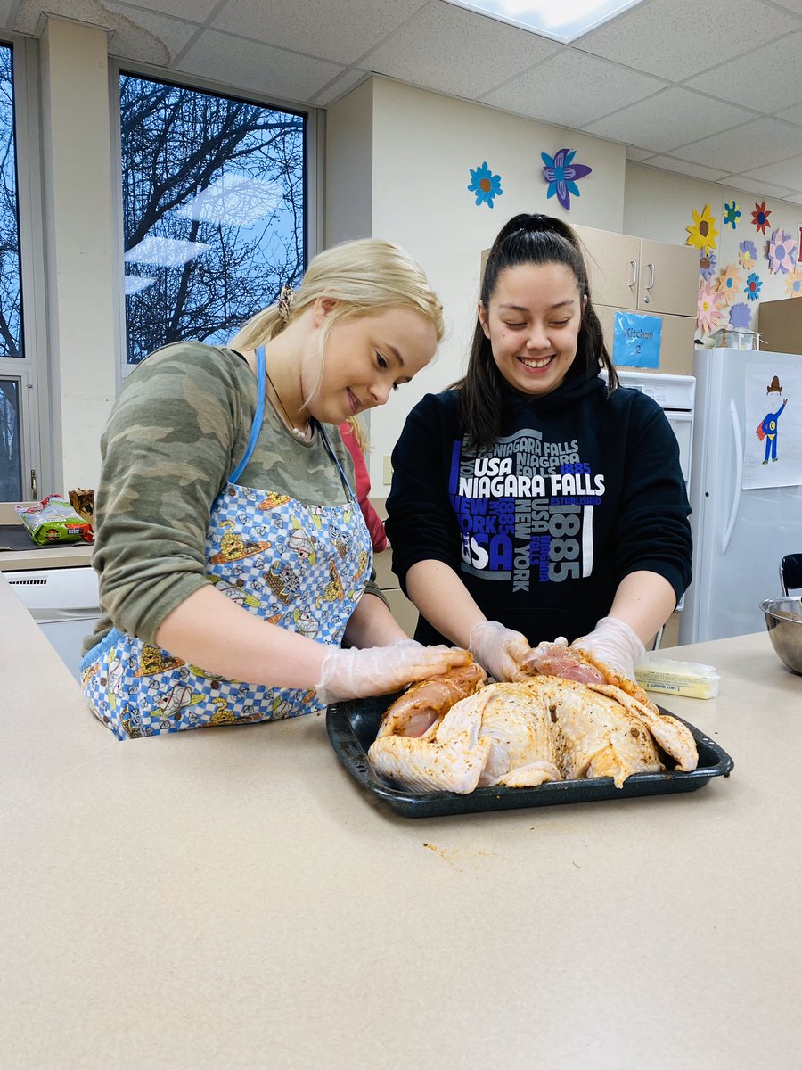 JenniferHart_OV's tweet photo. @OwenValleyPats #foodscience students are learning about poultry processing and handling. These students are prepping a turkey for smoking in the electric smoker. It turned out great! https://t.co/PdgVetwzlw