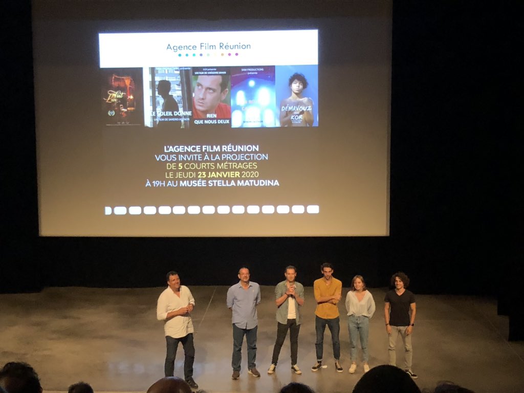 celine_iris's tweet photo. J’ai assisté à la projection de 5 films au musée Stella Matutina à #LaReunion . Des magnifiques et bons courts métrages avec de très beaux messages. 👏 aux réalisateurs ancrés dans le paysage cinématographique réunionnais, et bonne continuation à la relève 🎬 https://t.co/qd1s56dJEi