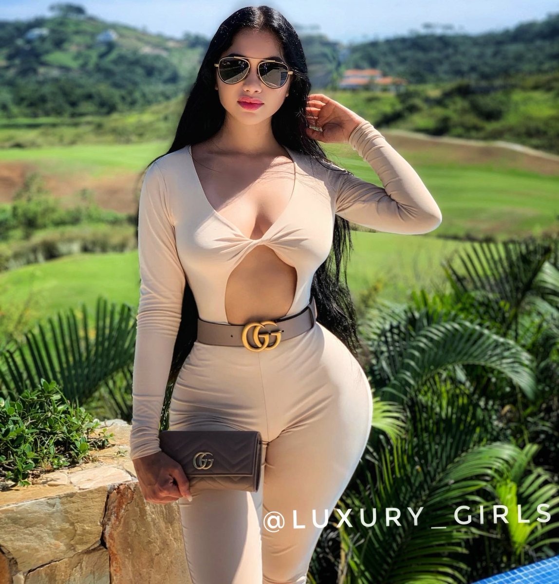 Www luxury girls com