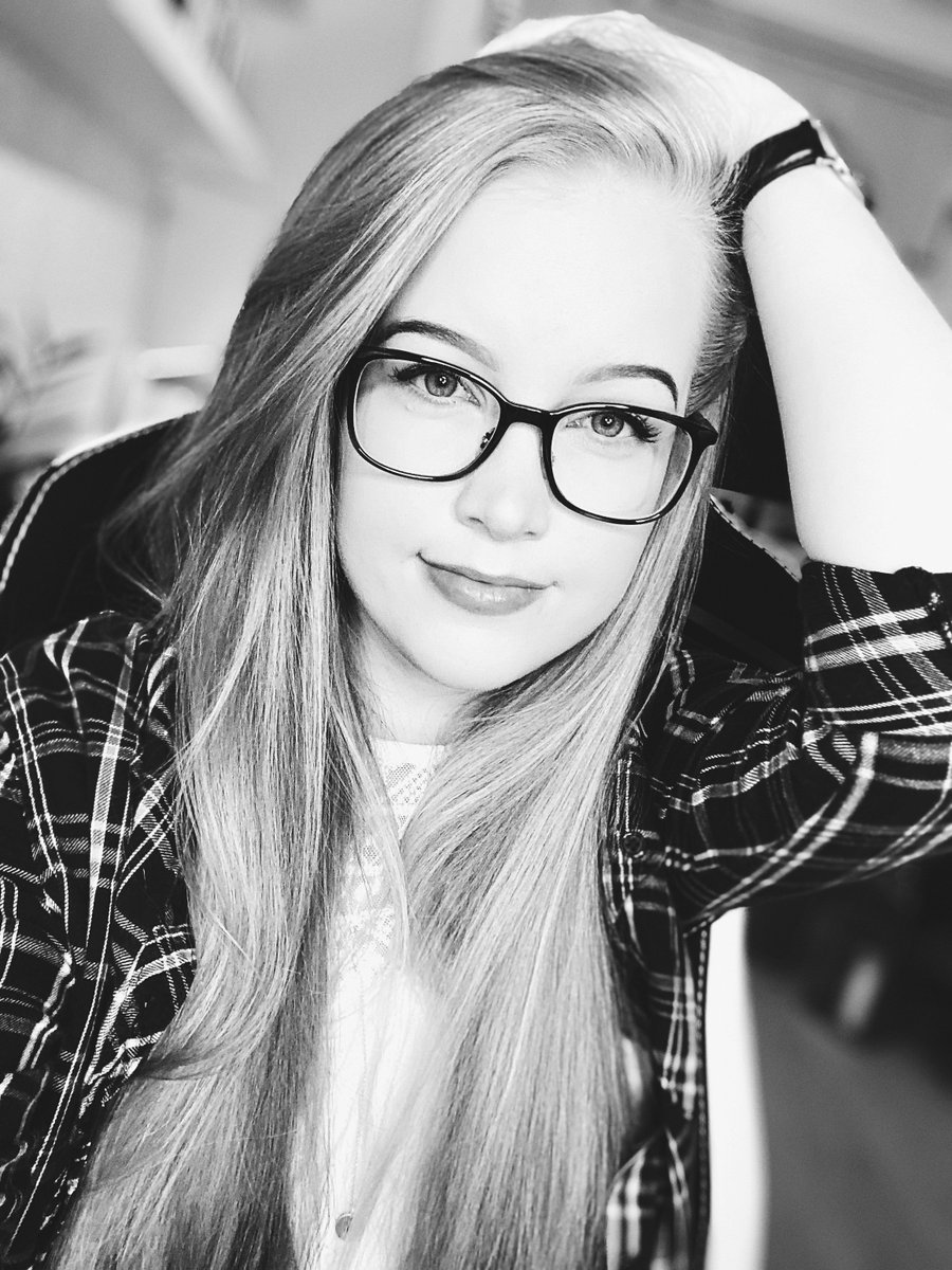 thisismerete tweet media