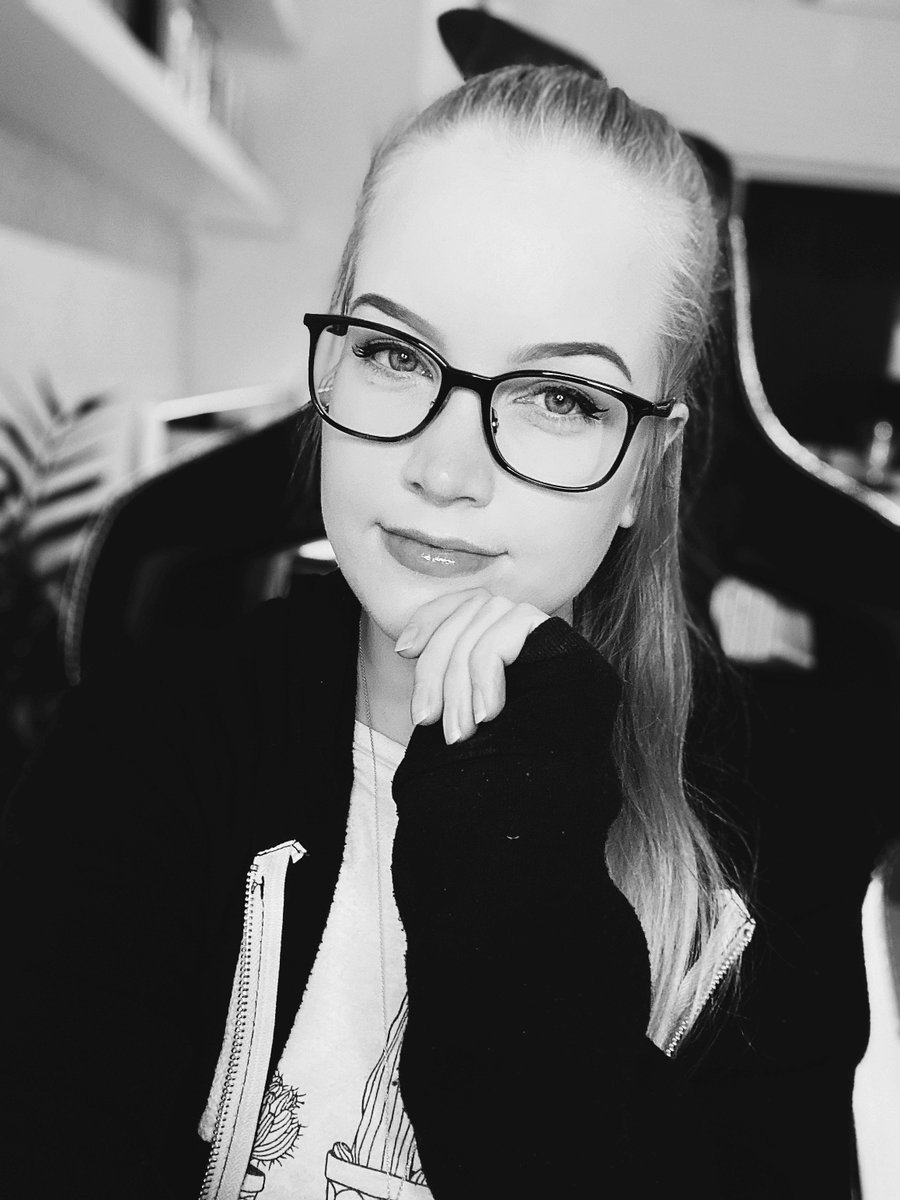 thisismerete tweet media