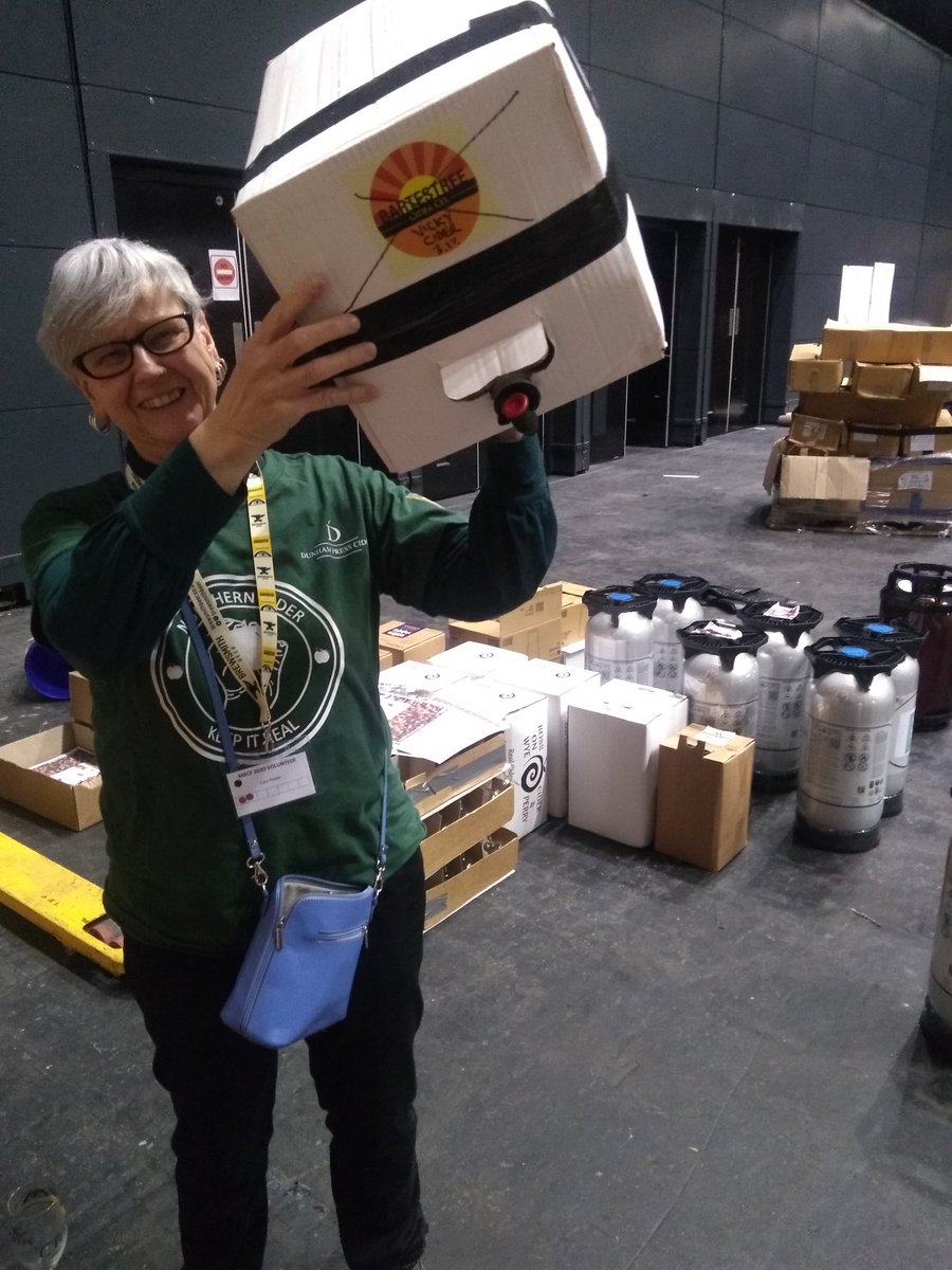 FormerCiderBuzz's tweet photo. Second bag in box on handpull to need replacing is @bartestreecider - go @cider_women power! Alison Hewitt @Dunhamciderman and Fiona Matthews at Bartestree 

The power of the Cider Women Reception, stickers and info sheet 🤩
Great credit to inspirational
@potter_cath https://t.co/Beed51fky6