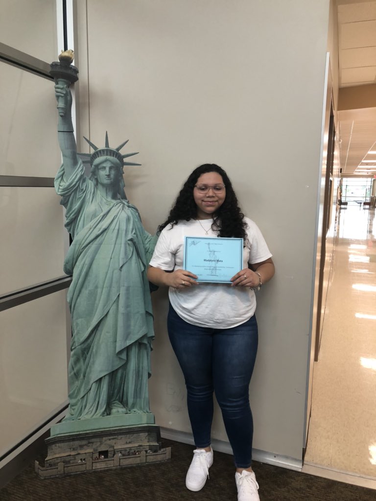 AsbecksSS's tweet photo. Another awesome group of kids! MJH  ideal citizens are truly models for their peers! #citizenship #gowarriors @ManvelJH @MJHAdvAca https://t.co/FwJHLzcHBk