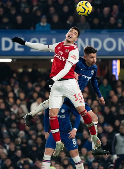 DailyMartinelli's tweet photo. "Realmente ele está fazendo um trabalho incrível. Do nada ele estourou, e o futebol tem disso. Ele tem o mérito por ele estar pronto no momento em que a oportunidade apareceu. Está arrebentando, merece, e tomara que possa ajudar bastante a seleção italiana" - Disse Jorginho https://t.co/6L7iPmnt8u