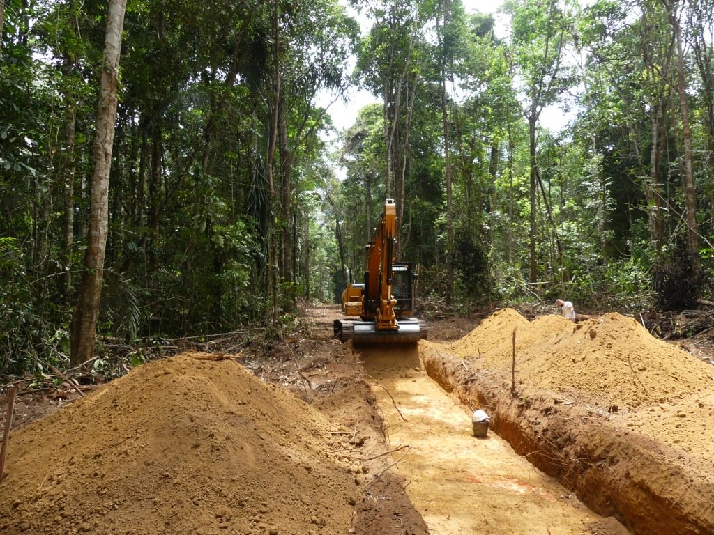 GarciaDInrap's tweet photo. A l'heure où le monde s'inquiète sur le devenir des forêts...:
Ce jour en #Guyane échanges pour un partenariat @Inrap et labo #LEEISA.
Une forêt "primaire" livre ses secrets aux archéologues... et se révèle le fruit de l'activité des communautés précolombiennes et amérindiennes. https://t.co/IoFOIxvb2T