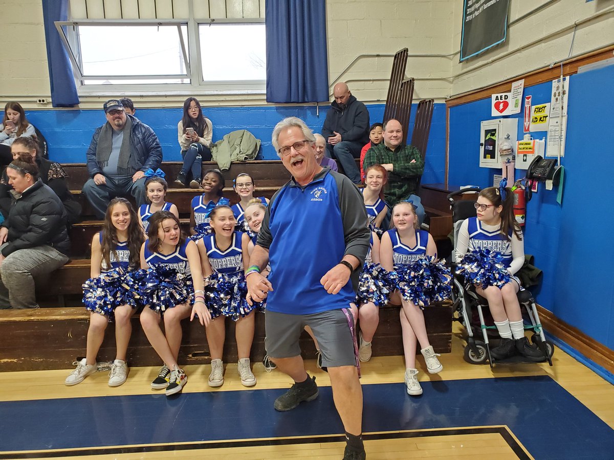 Ms. Danielle Weber tweet media