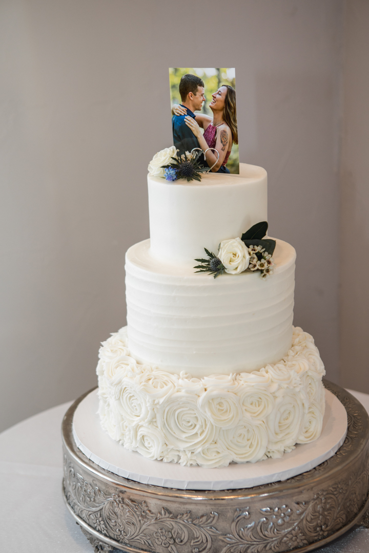 toastent's tweet photo. Look at this super cute cake topper idea!! If you still need to have your engagement photos done, let us know! We have a great option available. https://t.co/0y4q7IBEFH https://t.co/vaxnjllC9o