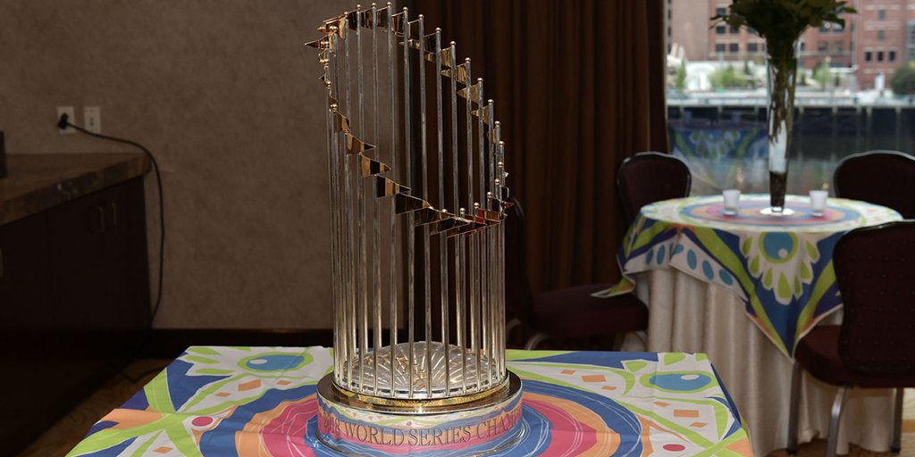 theScore's tweet photo. L.A. City Council may ask MLB to award 2 WS trophies to Dodgers. https://t.co/N0VYpkcmSY https://t.co/lJHQ6JVTwE