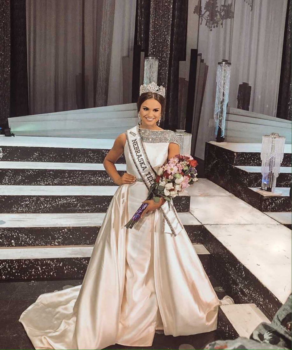 1/12/2020 the day my biggest dream came true✨! my names audrey eckert and i’m your new miss nebraska teen usa 2020! 364 more days enjoying the chance of a lifetime as a vanbros girl🤍⭐️!  #vanbrosgirls #takethecrown