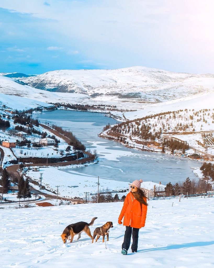 ⁣⁣Breathtaking view of the Perşembe Plateau only gets better when the mountains are covered in snow. ⠀⠀

📷 ucurtmakiz / IG ⠀⠀

#Ordu #Aybastı #TurkishWinter #GoTurkey