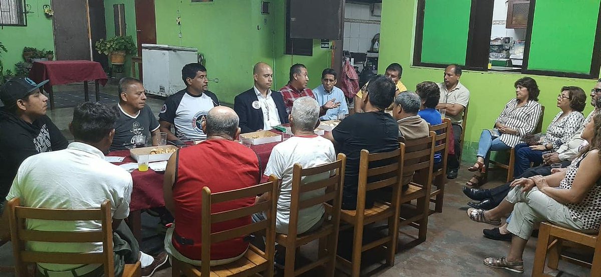 CrespoAp's tweet photo. Ayer 15 de enero, tuve una amena conversación con los vecinos de Barranco. Muy agradecido por el apoyo a la renovación política que está candidatura representa. Adelante
#AP33 #Max33 #Accionpopular #Eleccionescongresales2020 https://t.co/qW9qNgRp39