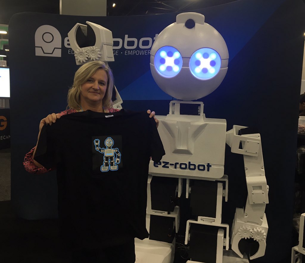 BREWERT2's tweet photo. Cool robots and cool t-shirts @EZ_Robot #FETC2020 https://t.co/pjE3gFMo6z