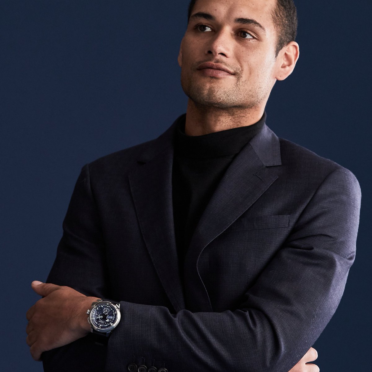 CitizenWatchUS's tweet photo. Our #ThursdayThoughts: The ideal accessory goes a long way. Introducing the new Limited Edition Citizen Satellite Wave F900 timepiece from Citizen. #MyCitizen #CitizenWatch #SatelliteWave #LimitedEditionWatch #menswatch #watchstyle.
.
.
.
.
MSRP: $3,500 USD
Model #: CC7000-01L https://t.co/Um4kus5Ph8