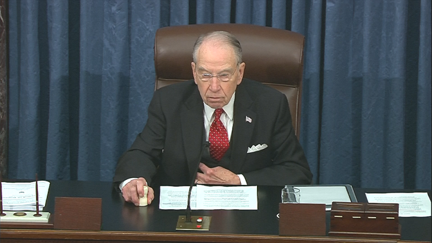 markknoller's tweet photo. The Senate hearls the reading of the Articles of Impeachment and the House Managers depart until the impeachment trial begins on Tuesday. Pres Pro Tem @ChuckGrassley names four Senators to escort the Chief Justice into the Senate for swearing-in at 2pm. https://t.co/7BCtVnC7KS