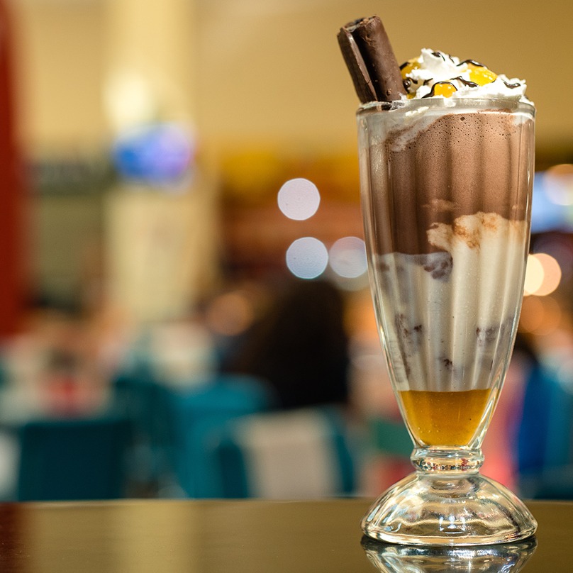 ReporteQRO_'s tweet photo. 🤩 Recomendación de la semana:
Malteadas 🍪Oreo, 🦢 Gansito y 🍍Choco-Roles a solo $50 c/u.
😉 Disfruta en enero las famosas malteadas de #Rocketto a un súper precio 🤑
Encuéntralos en:
📌 Blvd. Bernardo Quintana
📌 Plaza Constituyentes.
📌 Galerías San Juan del Río. https://t.co/ZEwXok1e6i