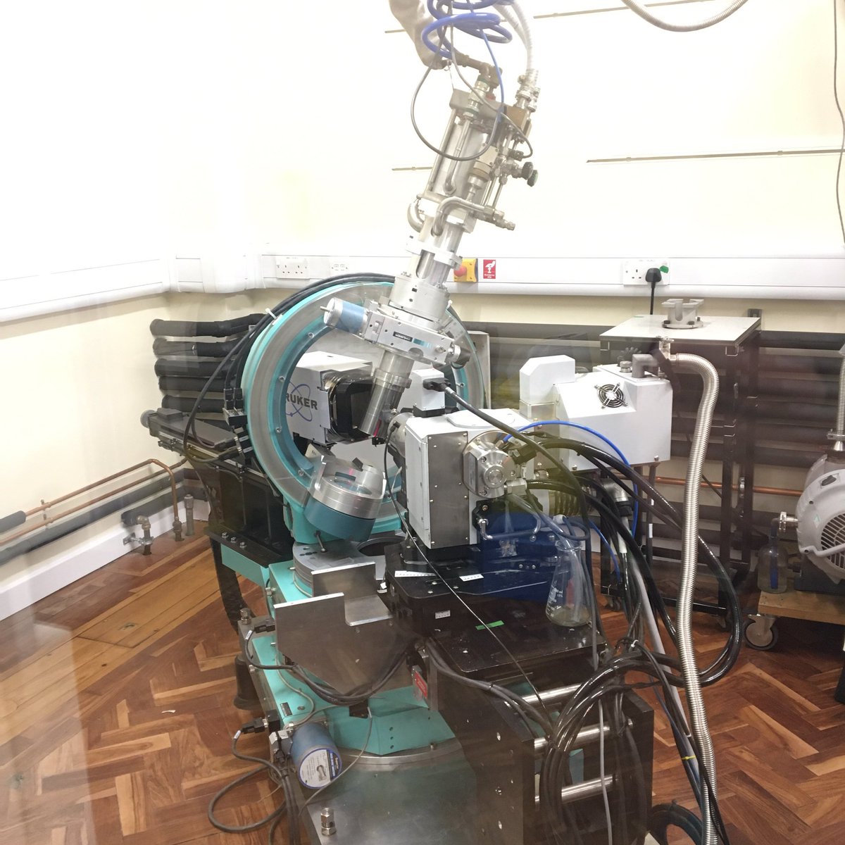 DrCharlieMcM's tweet image. Great to be back doing experiments but I think my diffractometer has had a drink or two... triclinic sample making us work hard! #offaxis #XIPHOS