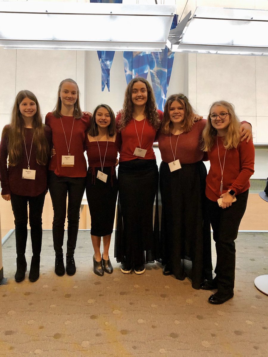 buffach1's tweet photo. Congratulations to our students that performed today in the MSVMA State Honors Choir! Bravo! @LkOrionSchools @Scripps_MS @WaldonMS @Oakview_MS #AlwaysLakeOrion #musiceducation https://t.co/DrS8tDSIbQ