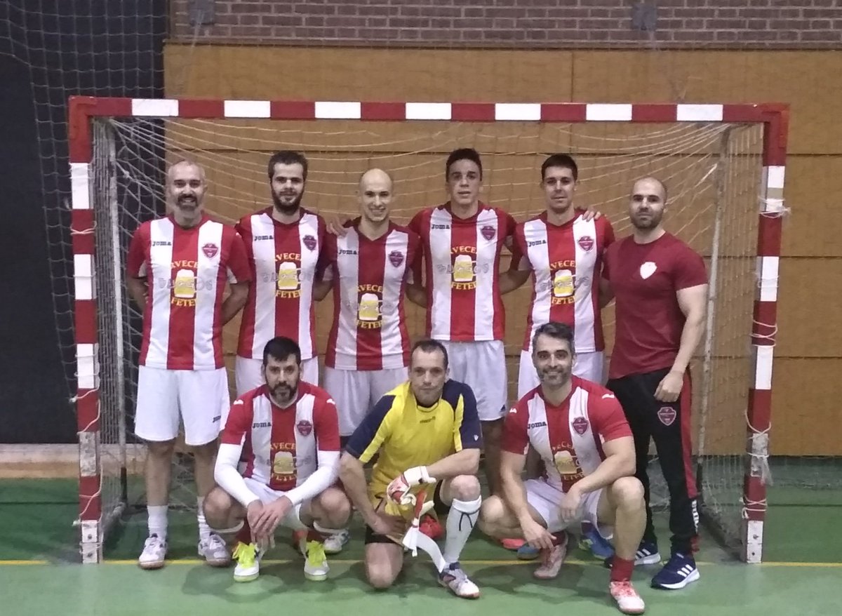 Atletico_Aluche's tweet photo. Liga San Gabriel
Segunda División - Jornada 6
Atlético Aluche FS 5 - 1 Enchufala
Goles:
@CharlyBrown93 ⚽⚽
#DaniMateos ⚽⚽
#Chambe ⚽
Victoria en un partido en el que cumplimos sin alardes, y en el que nuestro portero @mariano_jota debutó como jugador de campo.
#ATAFS🔴⚪ https://t.co/faDqcUWJnU