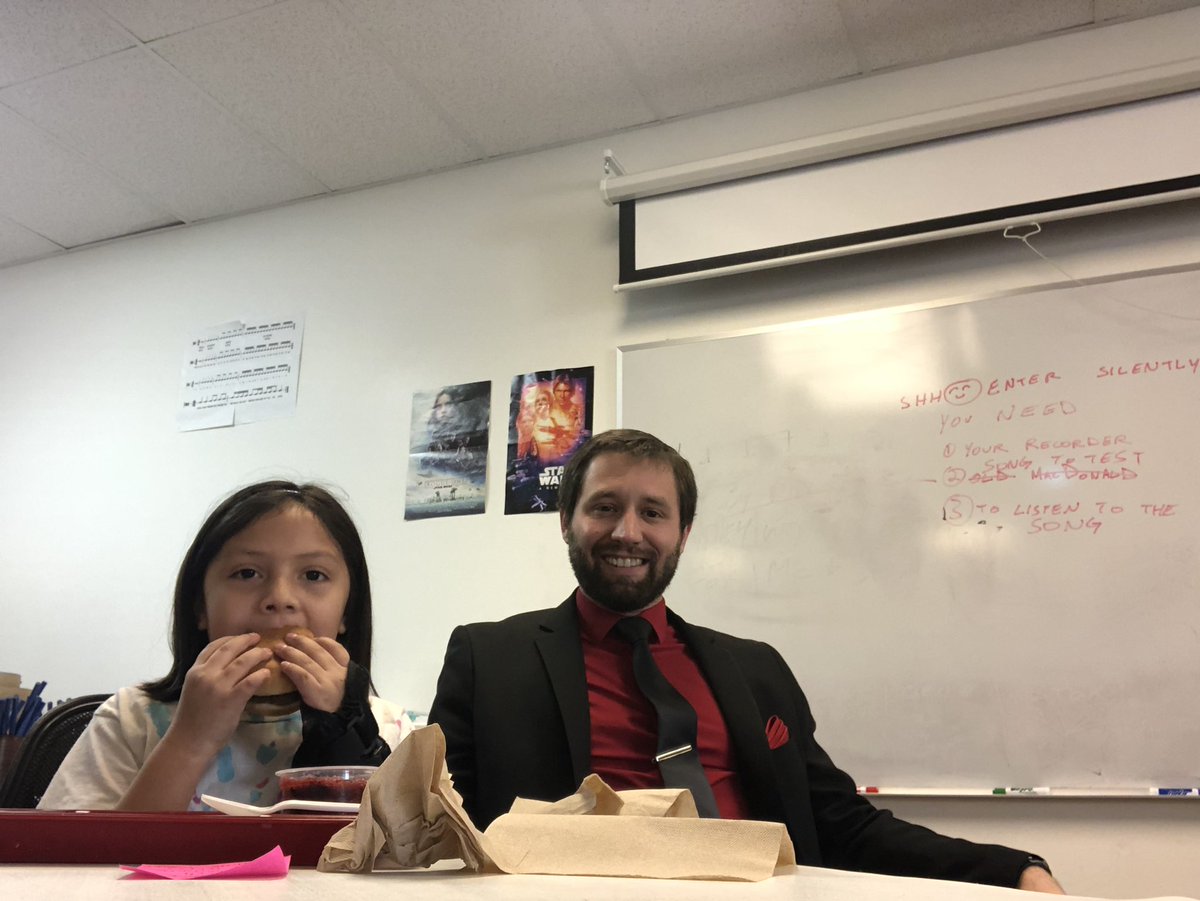 AJHvibes's tweet photo. #eatinglunchwithyourteacher #havefun #musicclass #redshirt @SouthD47 @CrystalLakeSD47 https://t.co/xFHMPRDFS7