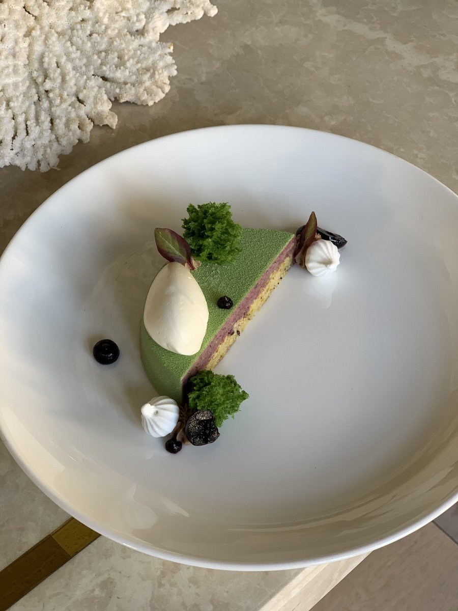 jordan_pilarski's tweet photo. Pistachio cherry 🍒 #pastryart #dessertfirst #platedpics #plated #plateddessert https://t.co/H1mgdPkFu9
