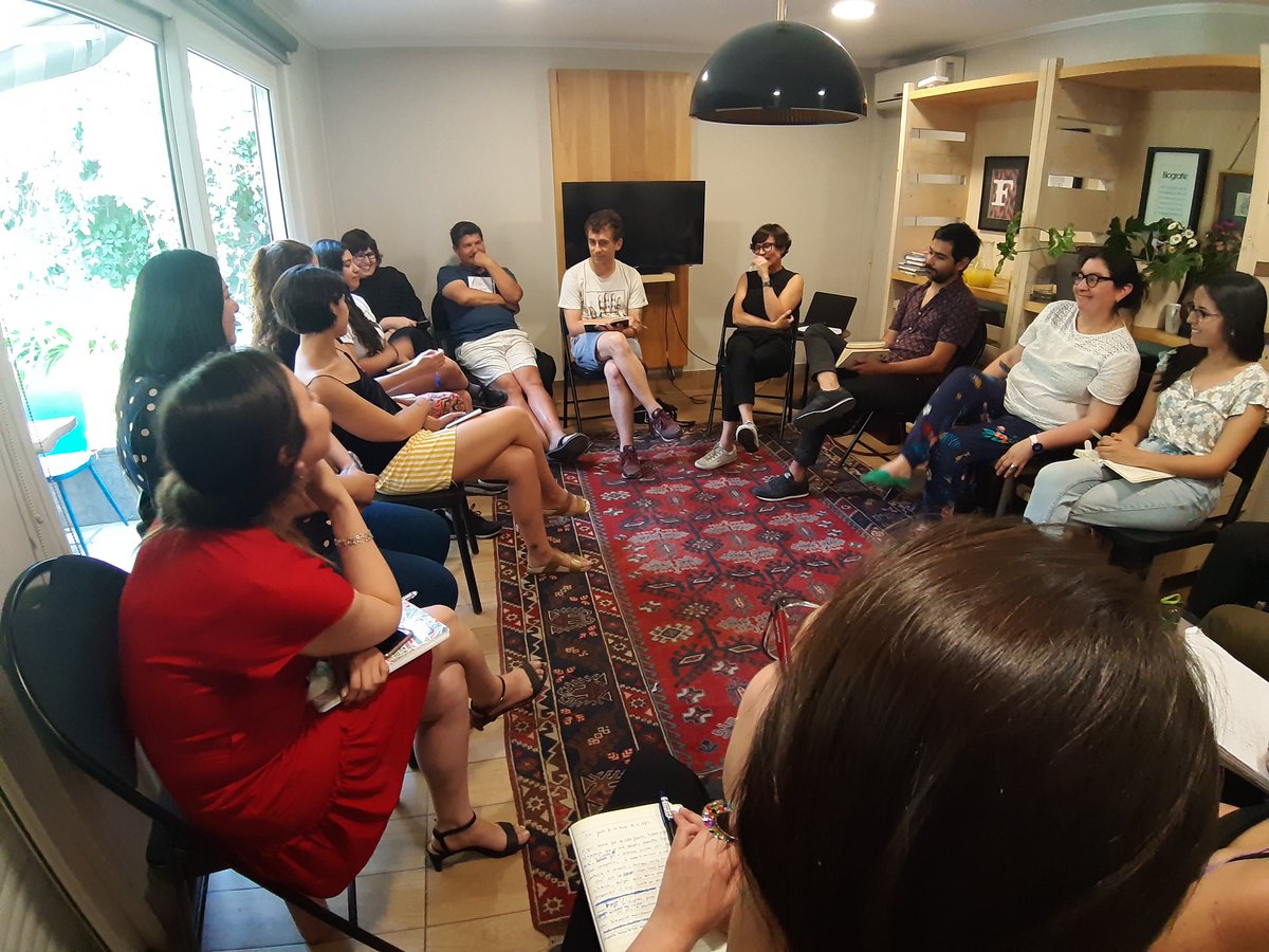 Segundo día de encuentro con nuevas actividades para los equipos de <a href="/Biblioteca_Viva/">Biblioteca Viva</a> y <a href="/vivaleer/">Viva Leer | Copec</a>.
#EscrituraCreativa con la escritora <a href="/bertrand_sara/">Sara Bertrand</a> ✍📚y programación de #festivalesculturales
¡Intenso, entretenido, con lluvias de ideas y mucho trabajo colaborativo! 😉