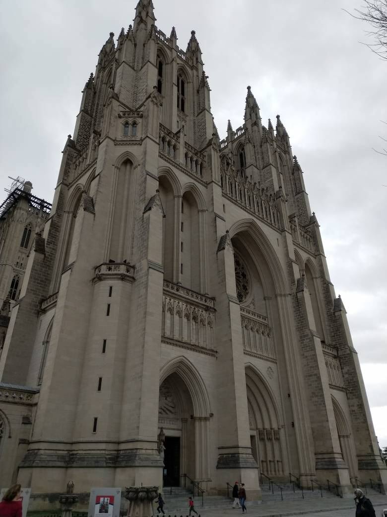 National cathedral #washingtondc #usa🇺🇸 #america #picoftheday #photo #roadtrip #photography #photographer #world #travel #travelblog #travelphotography #android #looxie #looxieapp #app #startup #earthphotography #beautifulearth #church #cathedral #urban