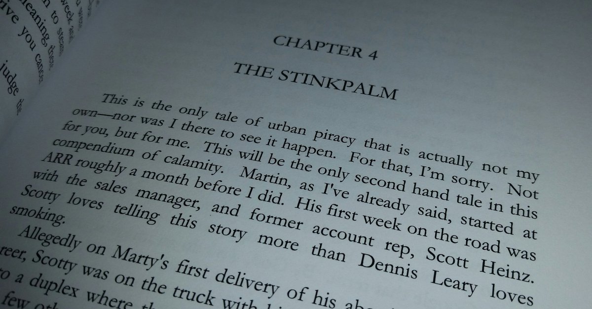 160_Proof's tweet photo. #TalesOfAnUrbanPirate is packed with references ranging from obscure all the way to the title of chapter four.

THANK YOU, @ThatKevinSmith, for decades of awesomeness. I'd love to send a copy-- on me-- as thanks.

(It's like a #nonfiction "Clerks" but with rent-to-own repo goons) https://t.co/3rERF9iqb2