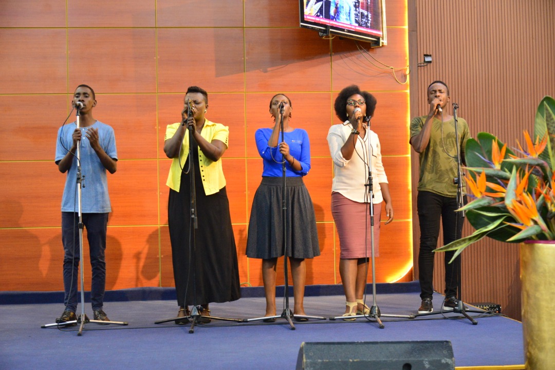 ZionTempleCC's tweet photo. πΉπΈπΆπΆπΆ"Wahozeho, uri Imana iriho, Kandi uzahoraho reka tuguhimbaze mwami Mana y'ibihe.
Wambaye icyubahiro ndetse no gukomera, uri Mana y'ibihe uzahoraho iteka."π΅π΅π΅π΅
#AzaphInt #Praise #Worship #SilenceDay #ZTCC #AWM #YearOfReward https://t.co/7NIkovOhbP