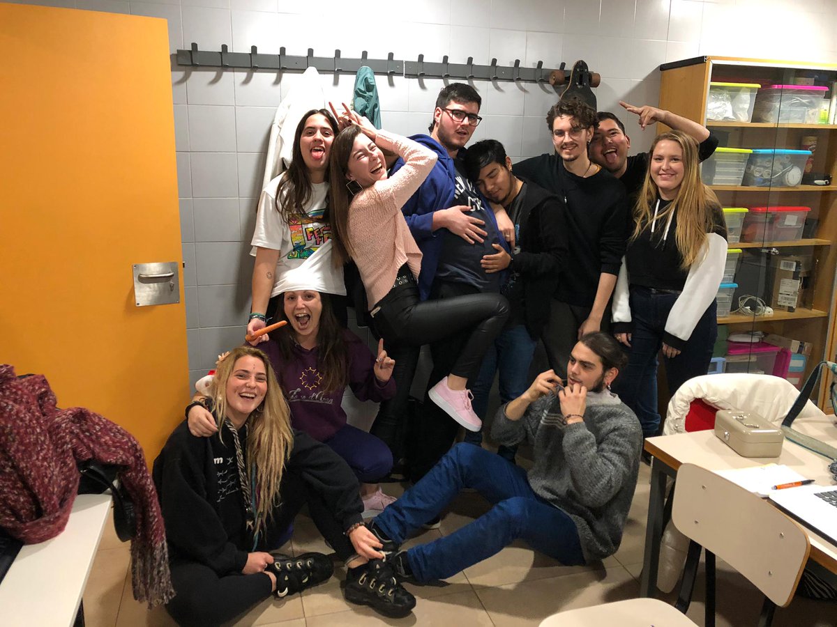 VIIIAscit's tweet photo. Aquestes som l'equip que farà possible aquesta tasca. 
Som-hi!! https://t.co/PuGLf2GZpD