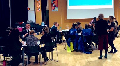 SarahG_LCC's tweet photo. Fantastic #BrainArchitectureGame session with #teaching staff at #StMarysCS Showing the #impact of life experiences on #DevelopingBrains @CECDBlackpool @Rebeccacalvert6 @Bruce_NJ @melanie_farman @TNLComFund @AFWI_News @HarvardCenter @BpoolCouncil https://t.co/Rkl0dxJwKE