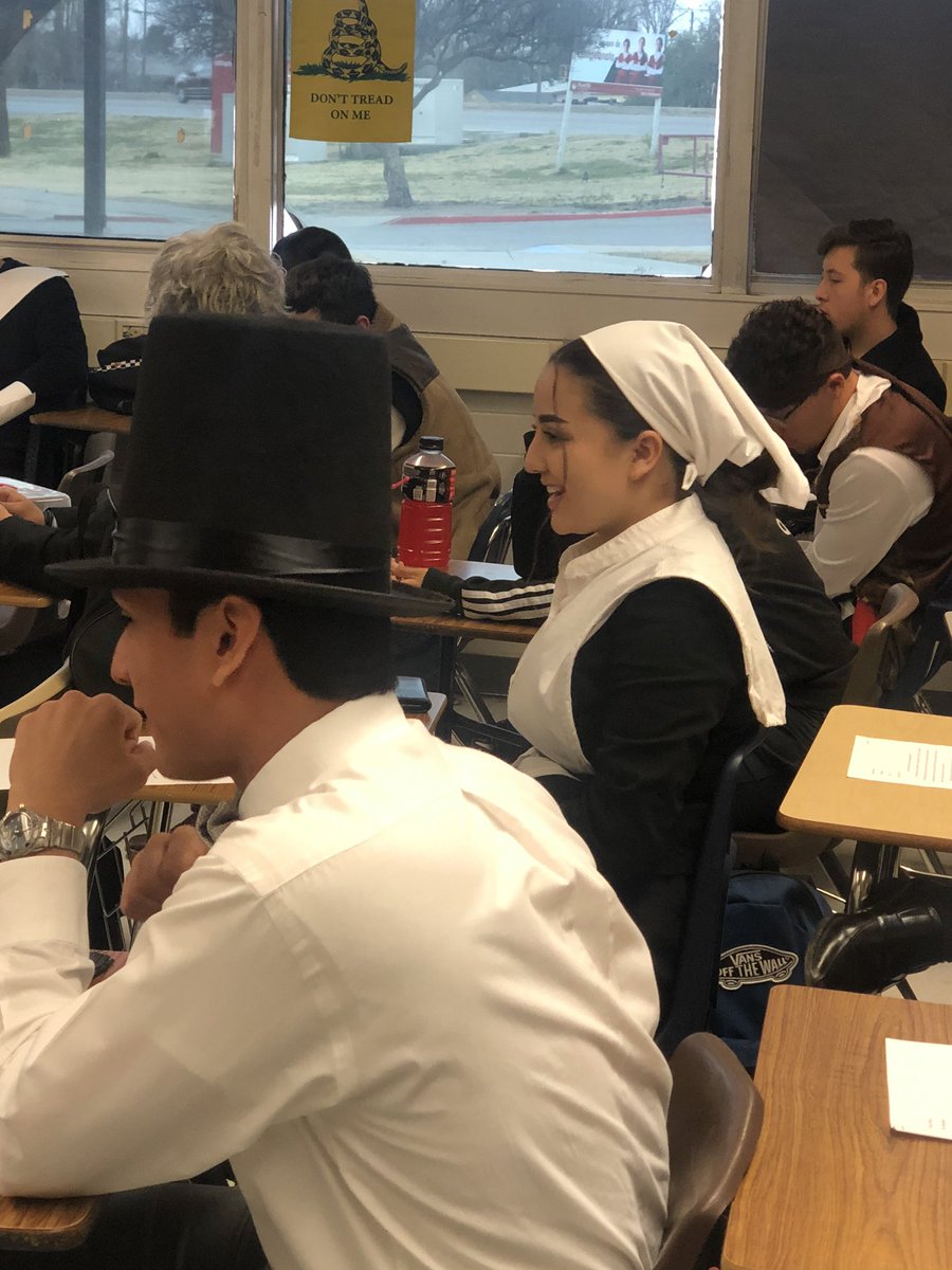 Students are leaning about Henry VIII today from the expert! #TeamSISD #SHSflagship