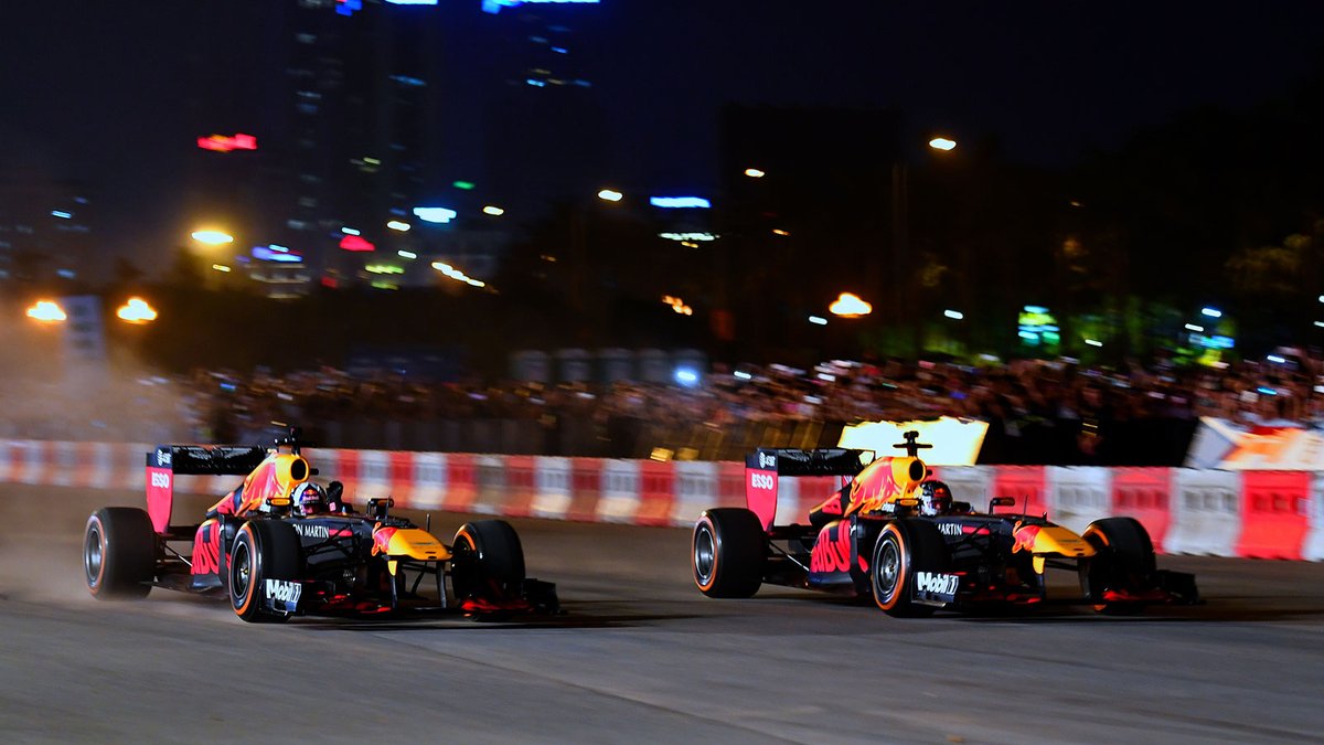 redbullracing's tweet photo. @F1 Bring it on Hanoi! 🙌#VietnamGP 🇻🇳 #F1 https://t.co/QvIkUSDwUx