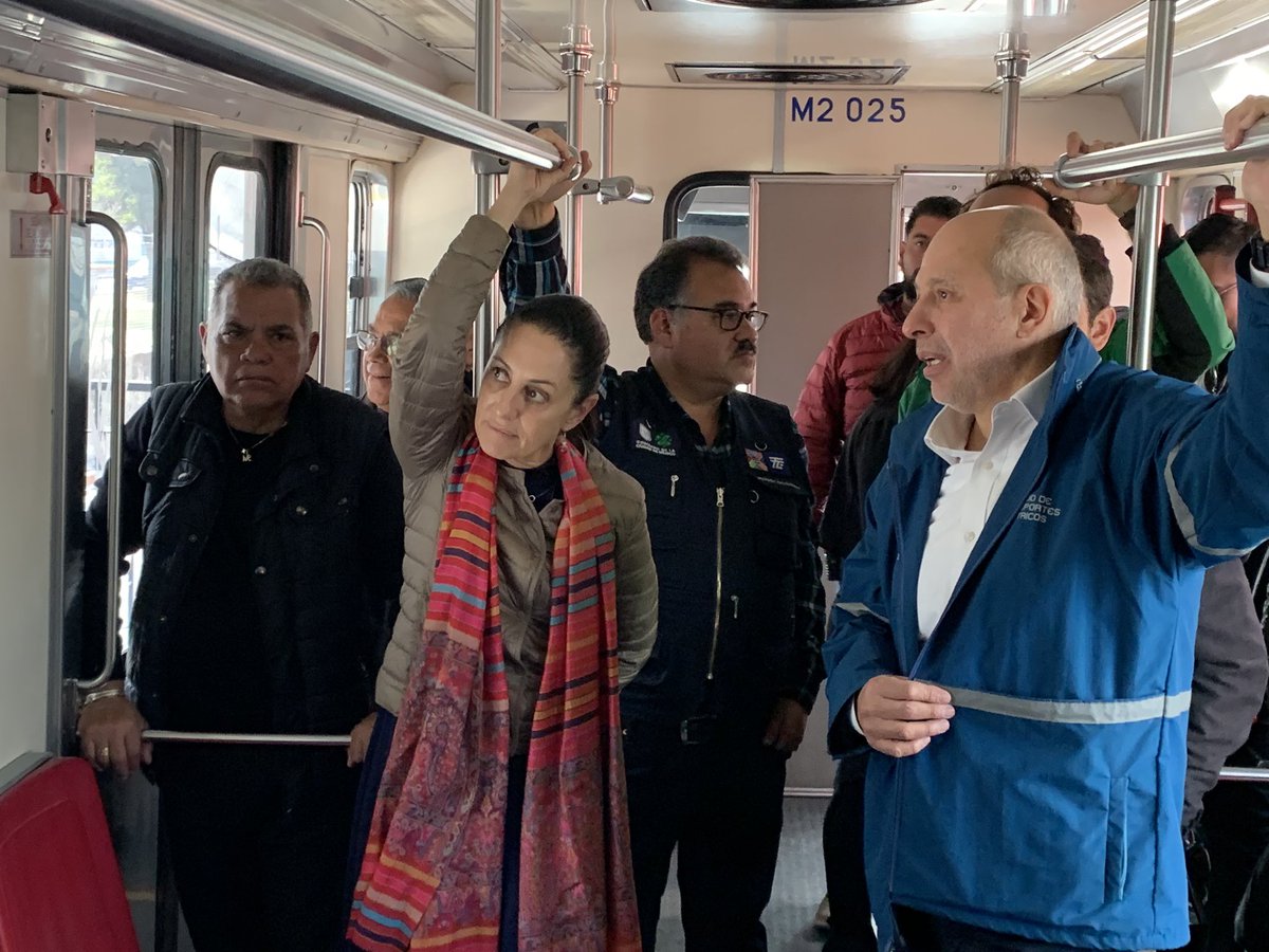 STECDMX's tweet photo. La Jefa de Gobierno @Claudiashein en recorrido de supervisión y entrega de trabajos de mantenimiento mayor a vías del Tren Ligero https://t.co/6K6x7VNAPo