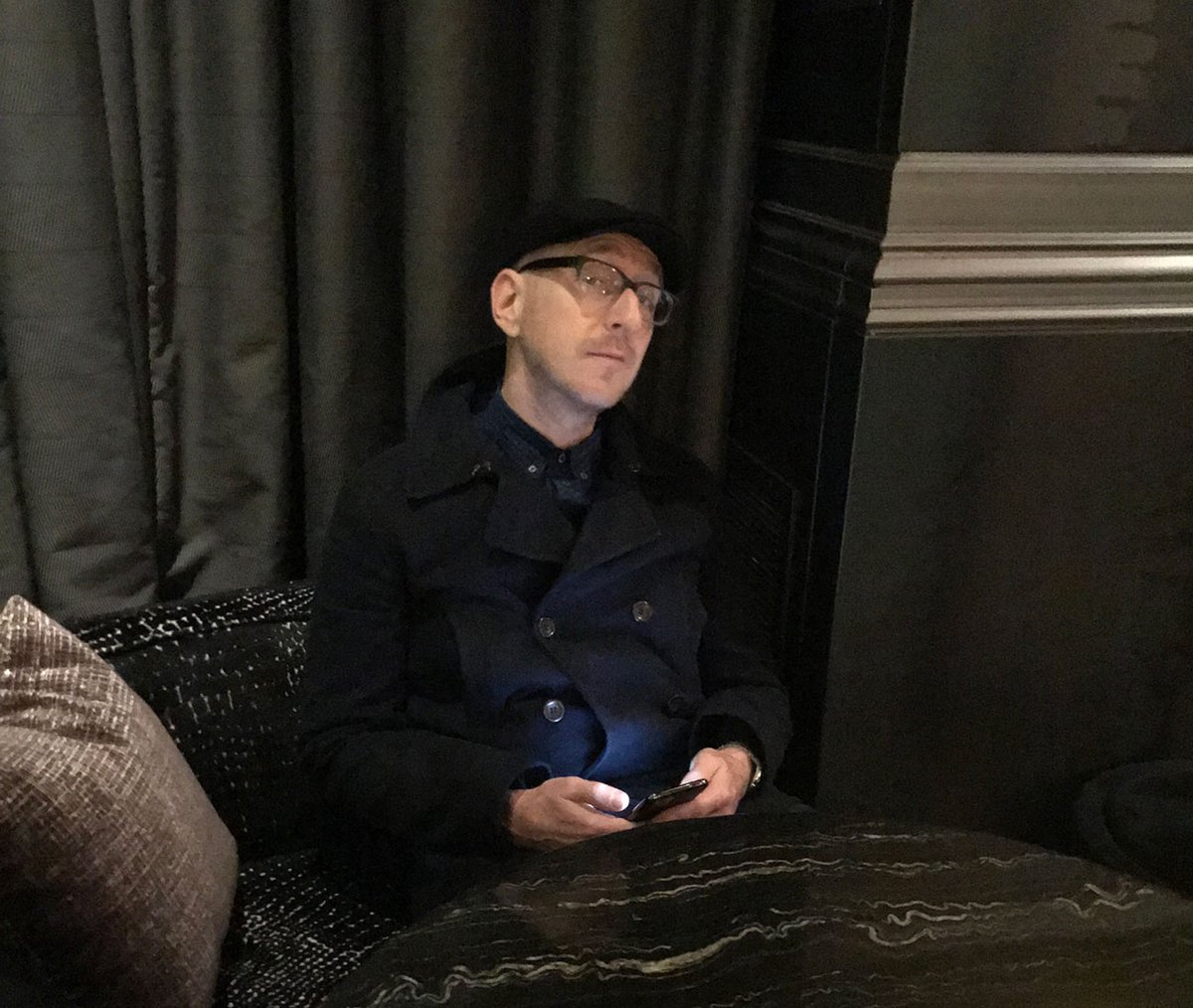 Our Latest Episode: 34.5

ARAM ARSLANIAN Check In

nobodysnose.com/034-5-aram-ars…