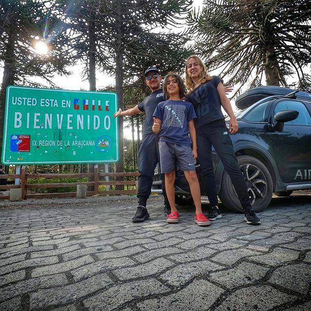 Mourglia's tweet photo. ✔️ Oficialmente hemos cruzado la frontera. Ya estamos en Chile 🇨🇱
.
.
.
.
.
.
.
.
.
.
.
#corredornómada #noaflojes #adidasrunners #adidasrunnersbsas #goproarg #viajarparacorrer https://t.co/9DAtGwDWoG https://t.co/gbPUtiFpf0