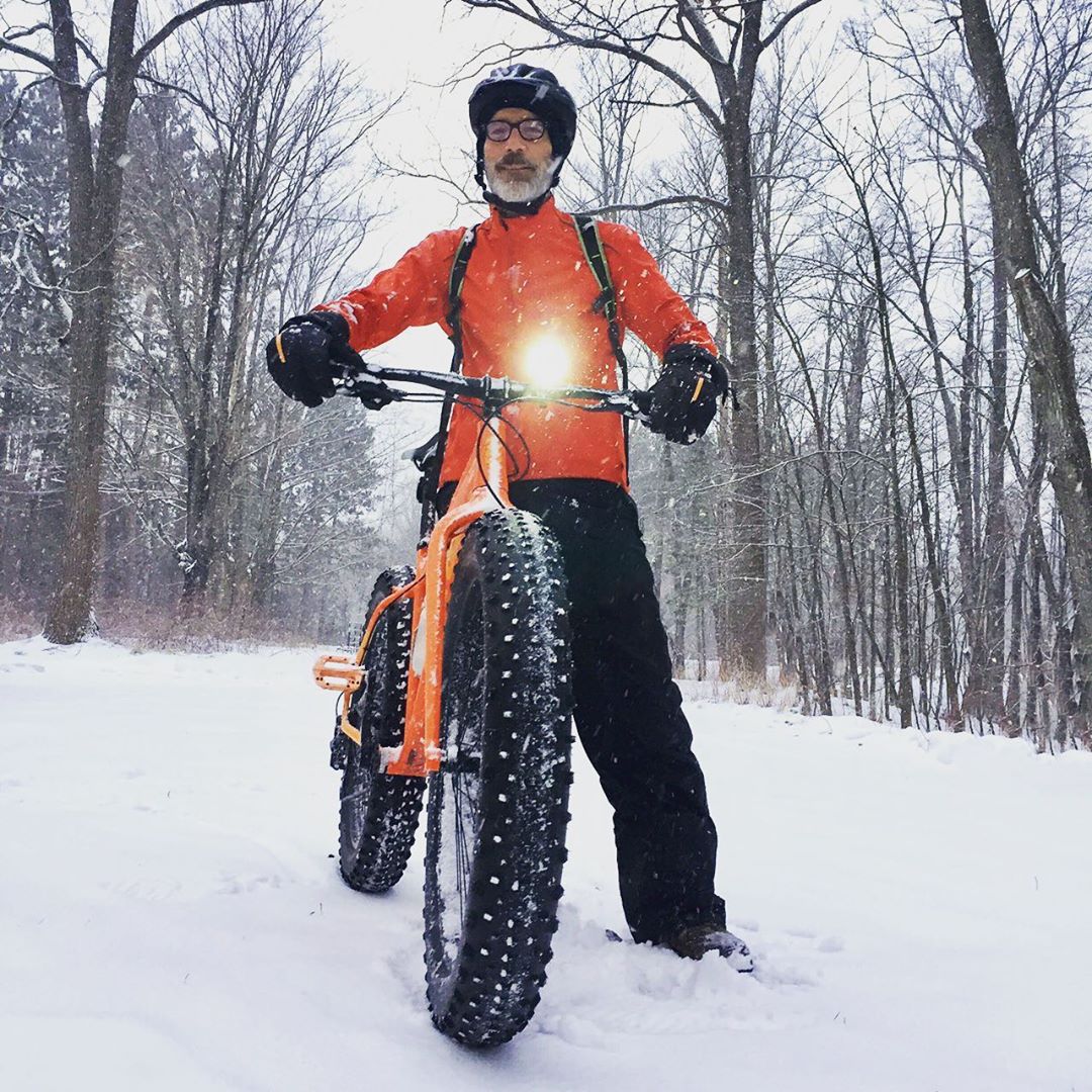 A6. Ever thought of #FatTireBiking? We've got miles of groomed trails at Big M! More here: visitmanisteecounty.com/winter-trails-…
📷 IG Fan Tim Gunnet #PureMichiganChat #MyManistee