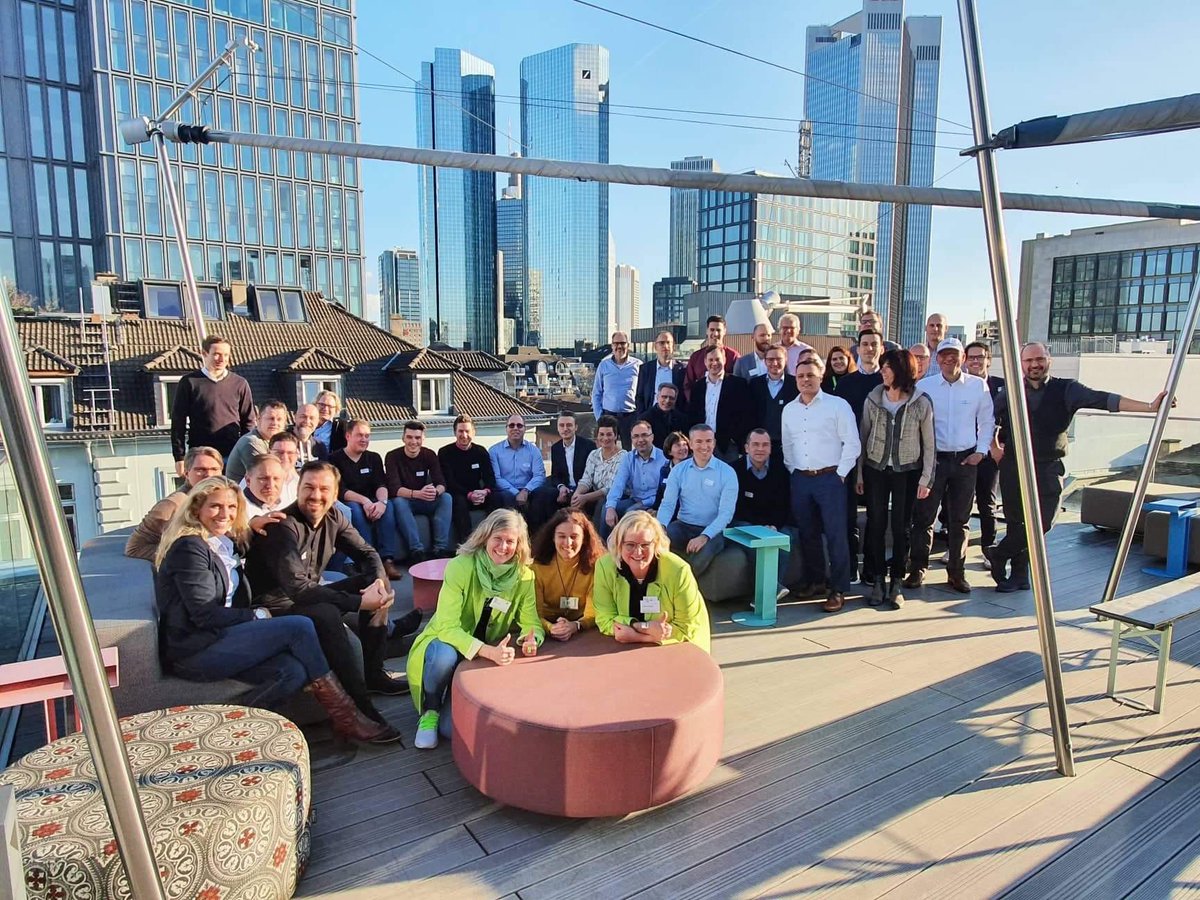 Heute war Startschuss für das Format #eXpert4future der #dateveg im #designofficefrankfurt⠀
⠀
Spannendes Format für zukunftsorientierte Steuerkanzleien. Tolle Kollegen kennengelernt. #InnovationdurchInspiration #datevmastermind
⠀