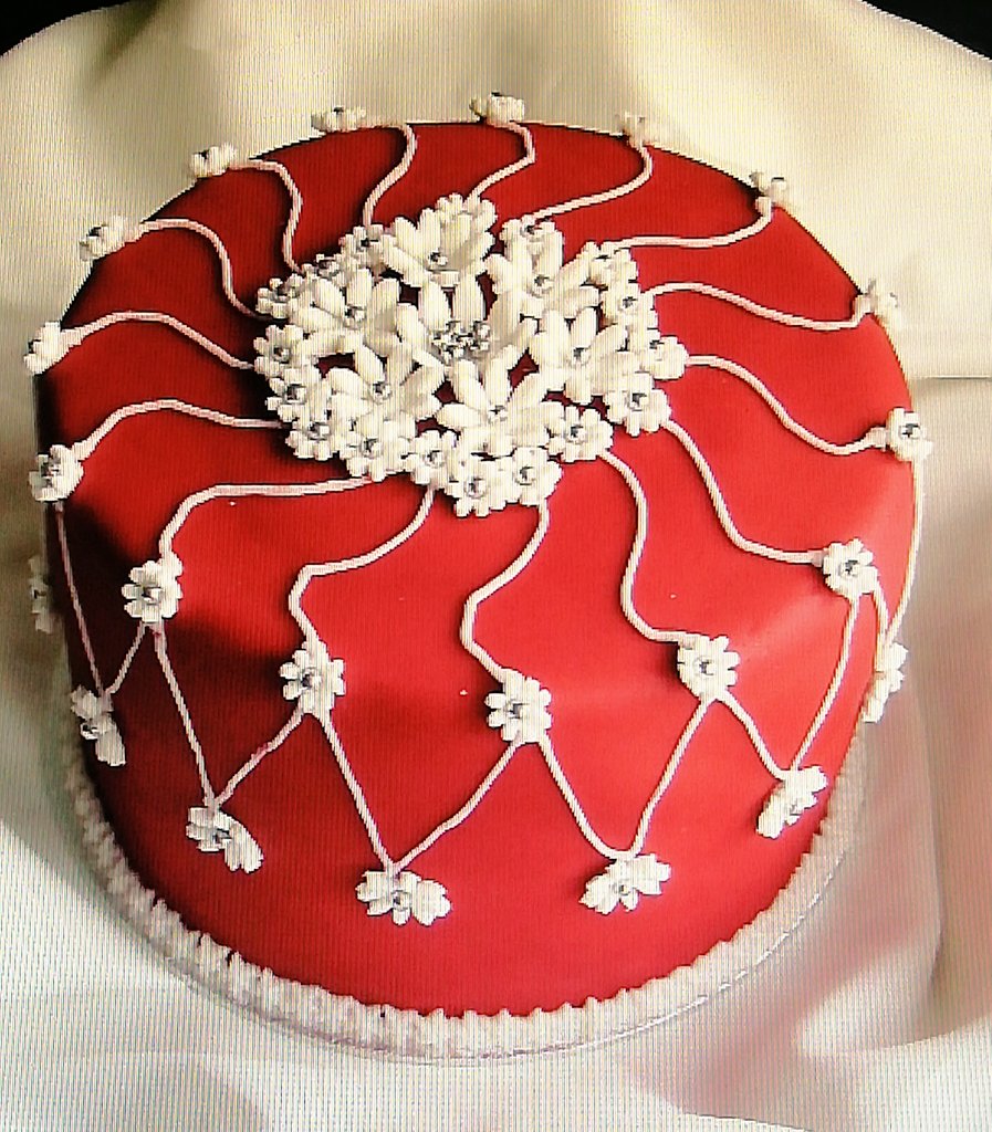 #SeduceSomeoneInFourWords
Say It With Cake😋