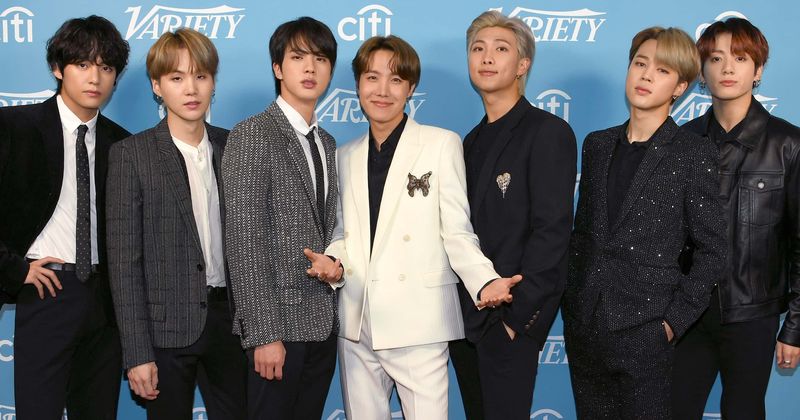 aaartsalliance's tweet image. Artists supporting other artists! K-pop superstar group, BTS, announced they will be funding a global art project that takes 22 modern artists and their work to 5 cities! Read link to know more! ow.ly/q92Y50xXciZ #modernart #artscommunity #artssupport