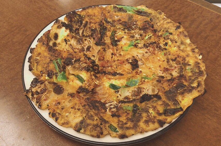 shigorubynari's tweet photo. 🍖肉チヂミ・キムチチヂミ
激辛チヂミ・ビビンうどん
新メニューにいれるか悩み中🧐
試食したい方は言ってくださいね😆✨✨

#韓国料理店 #シゴル #七条京阪 
#京都駅#韓国料理好きと繋がりたい https://t.co/Nsn24zVCkk
