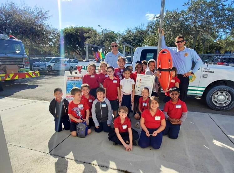 MiamiDadeFire's tweet image. Students from Dante Fascell Elementary got a special visit from #MDFR #OceanRescue lifeguards for Career Day where students learned about water safety and marine hazards to look out for when visiting the beach. Thank you for having us!  #MDFRInTheCommunity